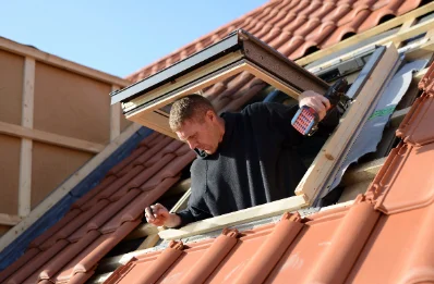 Pose de fenêtres de toit Velux à Langatte